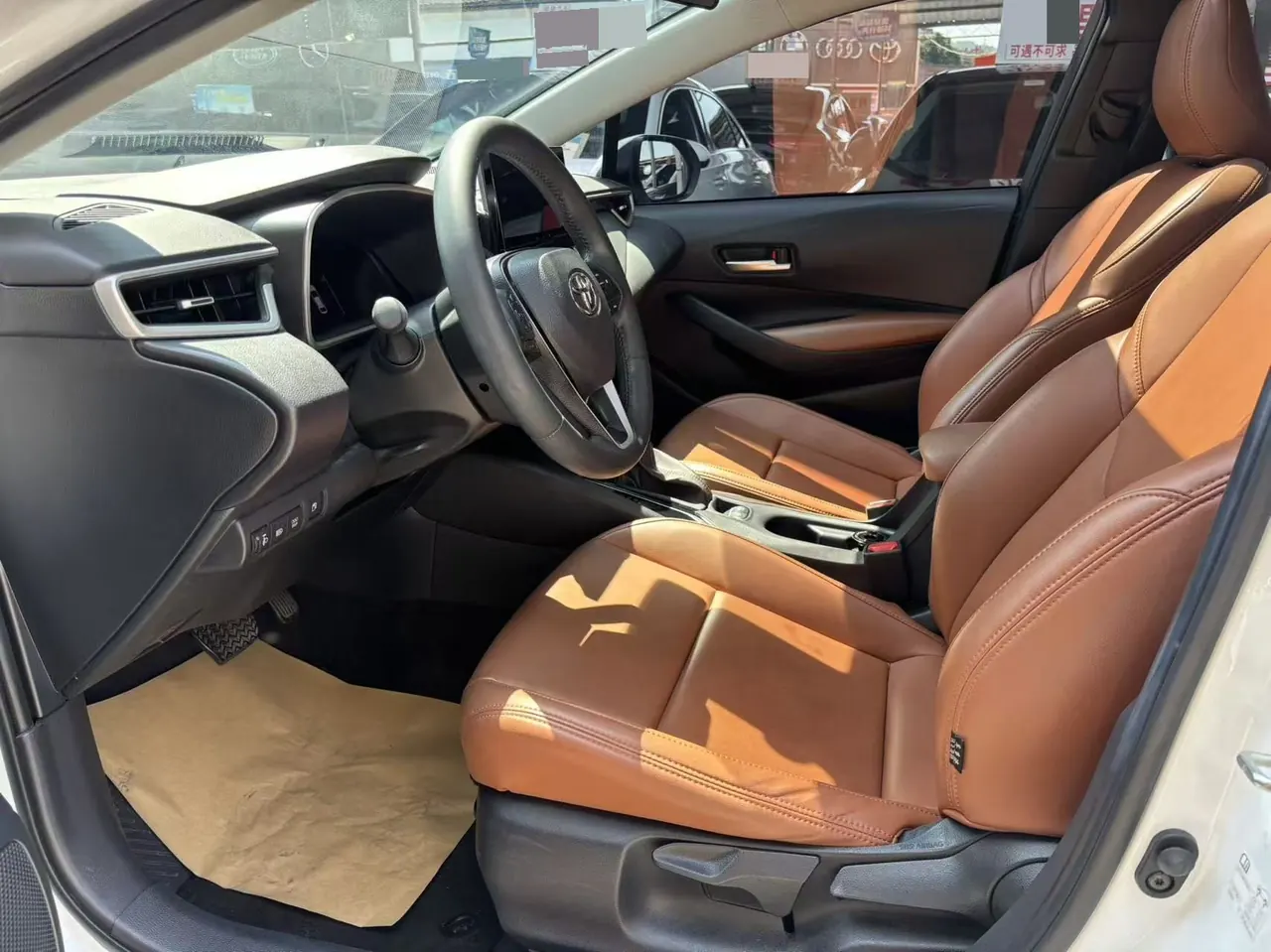 Toyota 2023 Lei Ling Shuangqing 1.8 Stepless Intelligent Electric Hybrid Deluxe Edition Automatic Gear 4