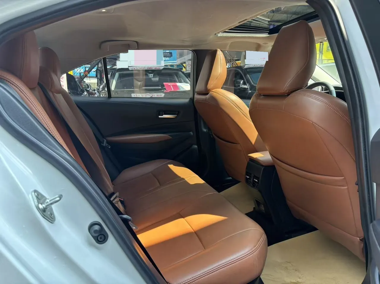 Toyota 2023 Lei Ling Shuangqing 1.8 Stepless Intelligent Electric Hybrid Deluxe Edition Automatic Gear 5