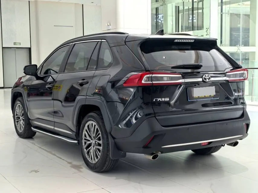 Toyota 2023 Willanda 2.0 Stepless Two-Drive Luxury PLUS Edition Automatic Gear 6