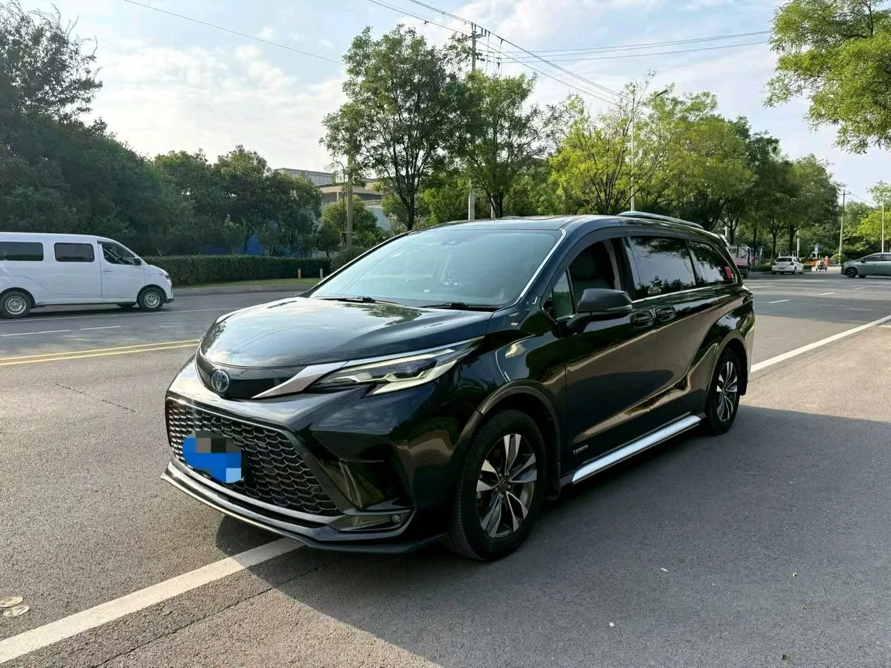 打开图片灯箱:Toyota 2023 Grevia HYBRID 2.5 Stepless Deluxe Edition Automatic Transmission