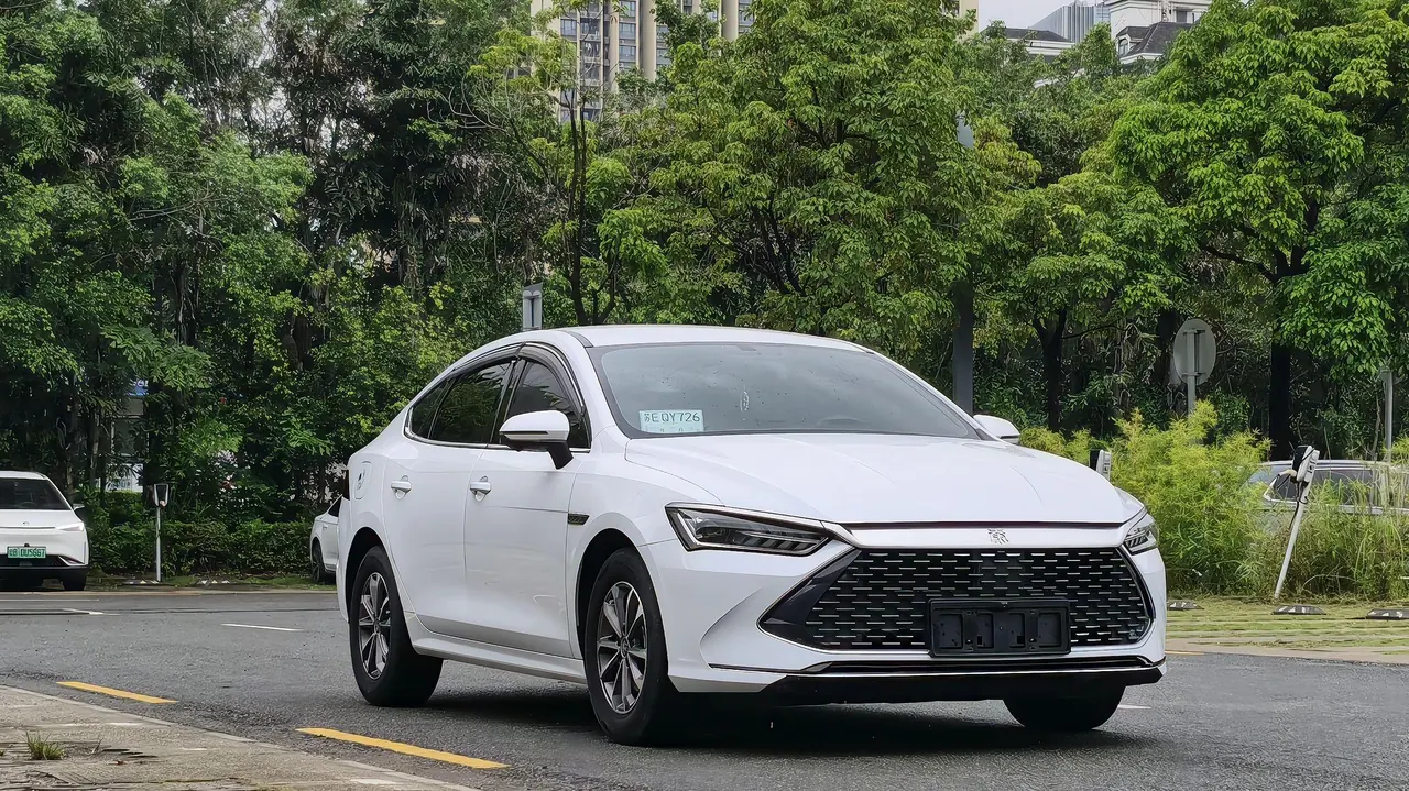 BYD 2024 Qin PLUS DM-i 1.5 stepless glory version 55KM leading automatic gear 3