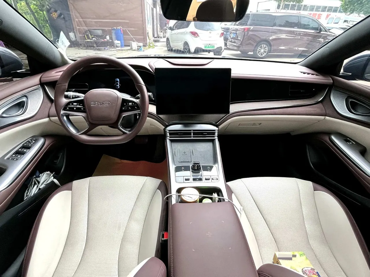 BYD 2023 Seal DM-i 1.5T Stepless 121km Honorable Automatic Gear 8