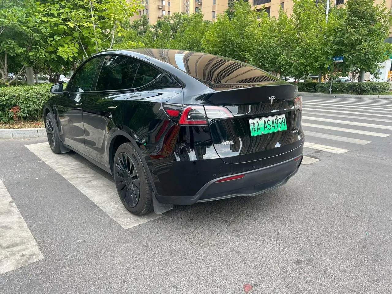 Tesla 2023 Model Y long endurance all-wheel drive version automatic transmission 5