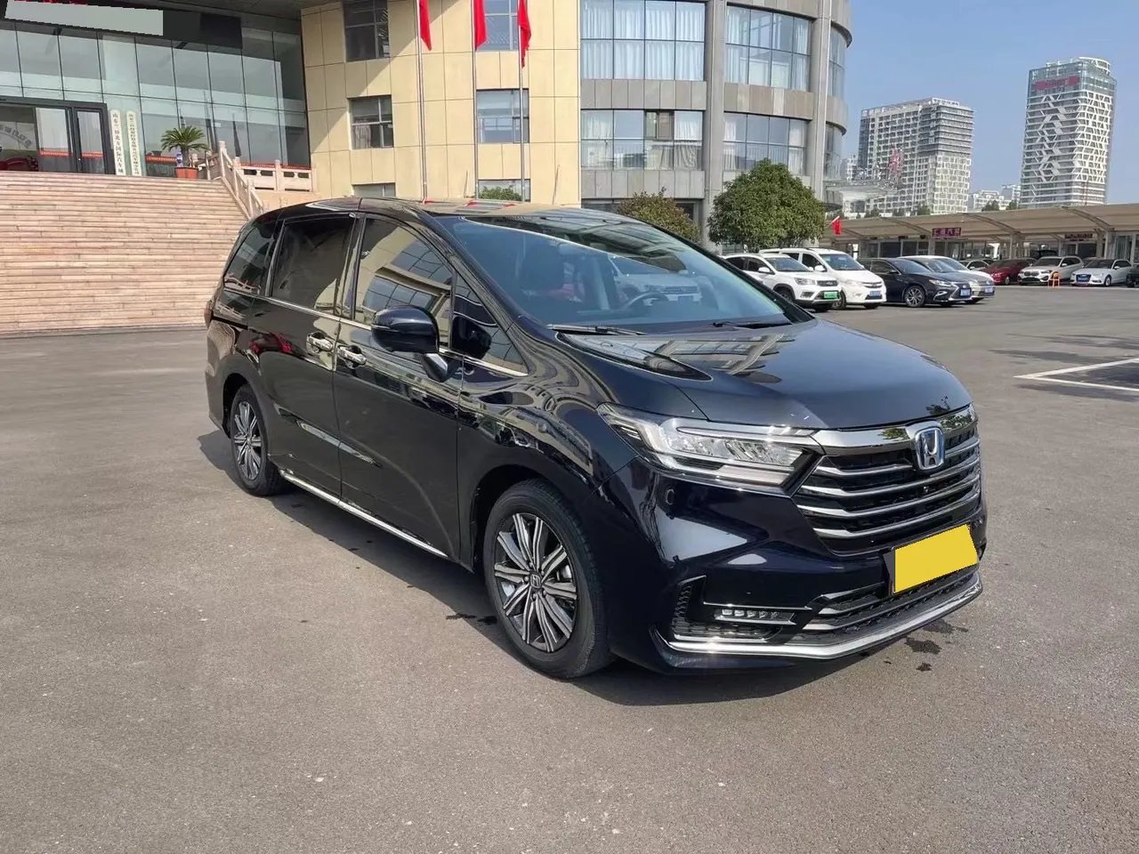 Honda 2024 Odyssey Hybrid 2.0 Stepless Sharp and Pleasant Edition Automatic Gear 3