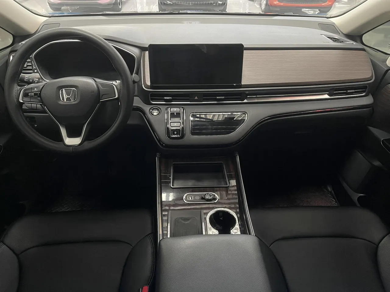 Honda 2024 Odyssey Hybrid 2.0 Stepless Sharp and Pleasant Edition Automatic Gear 6