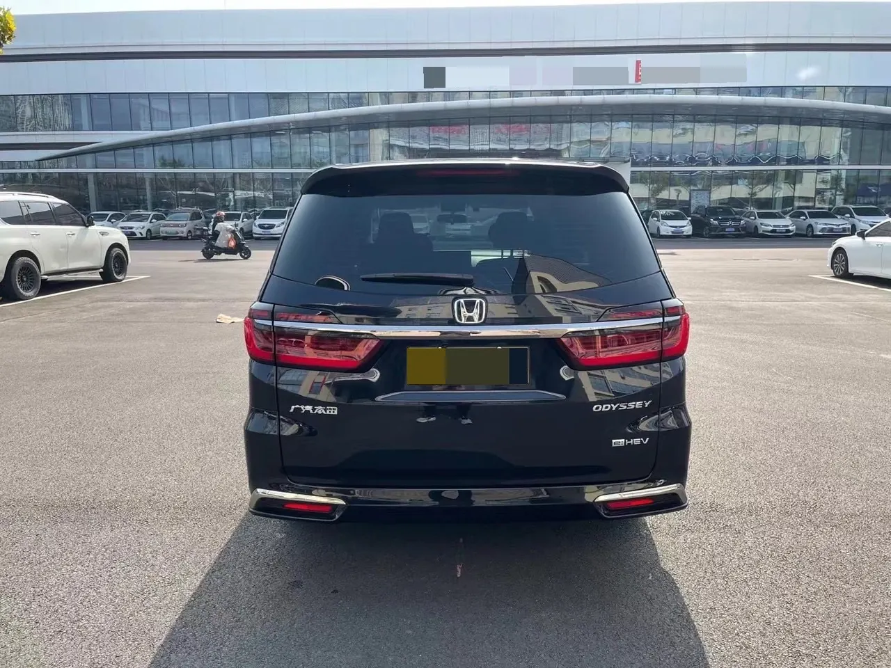 Honda 2024 Odyssey Hybrid 2.0 Stepless Sharp and Pleasant Edition Automatic Gear 8