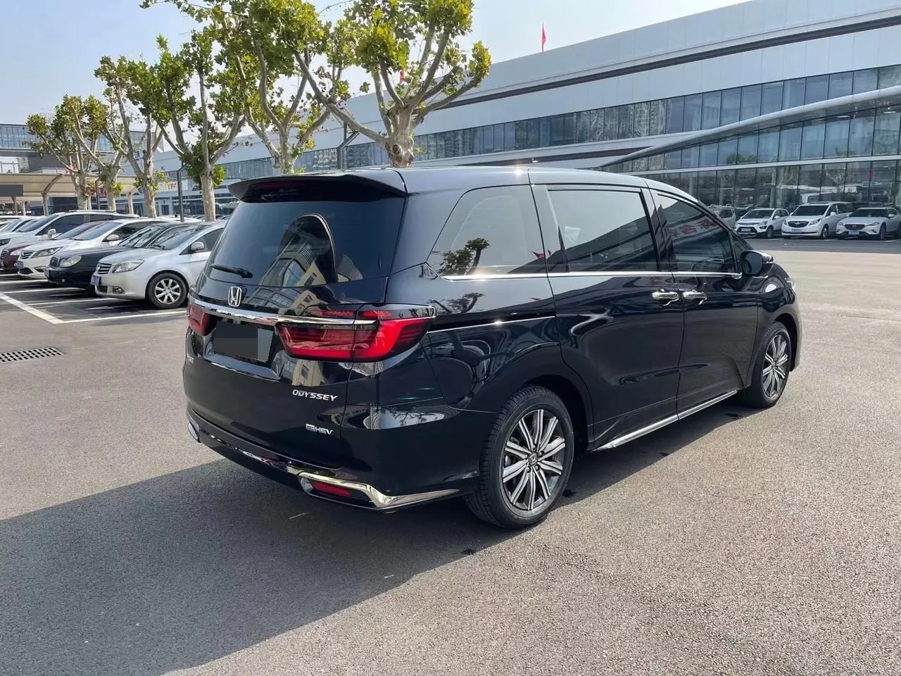 Honda 2024 Odyssey Hybrid 2.0 Stepless Sharp and Pleasant Edition Automatic Gear 9