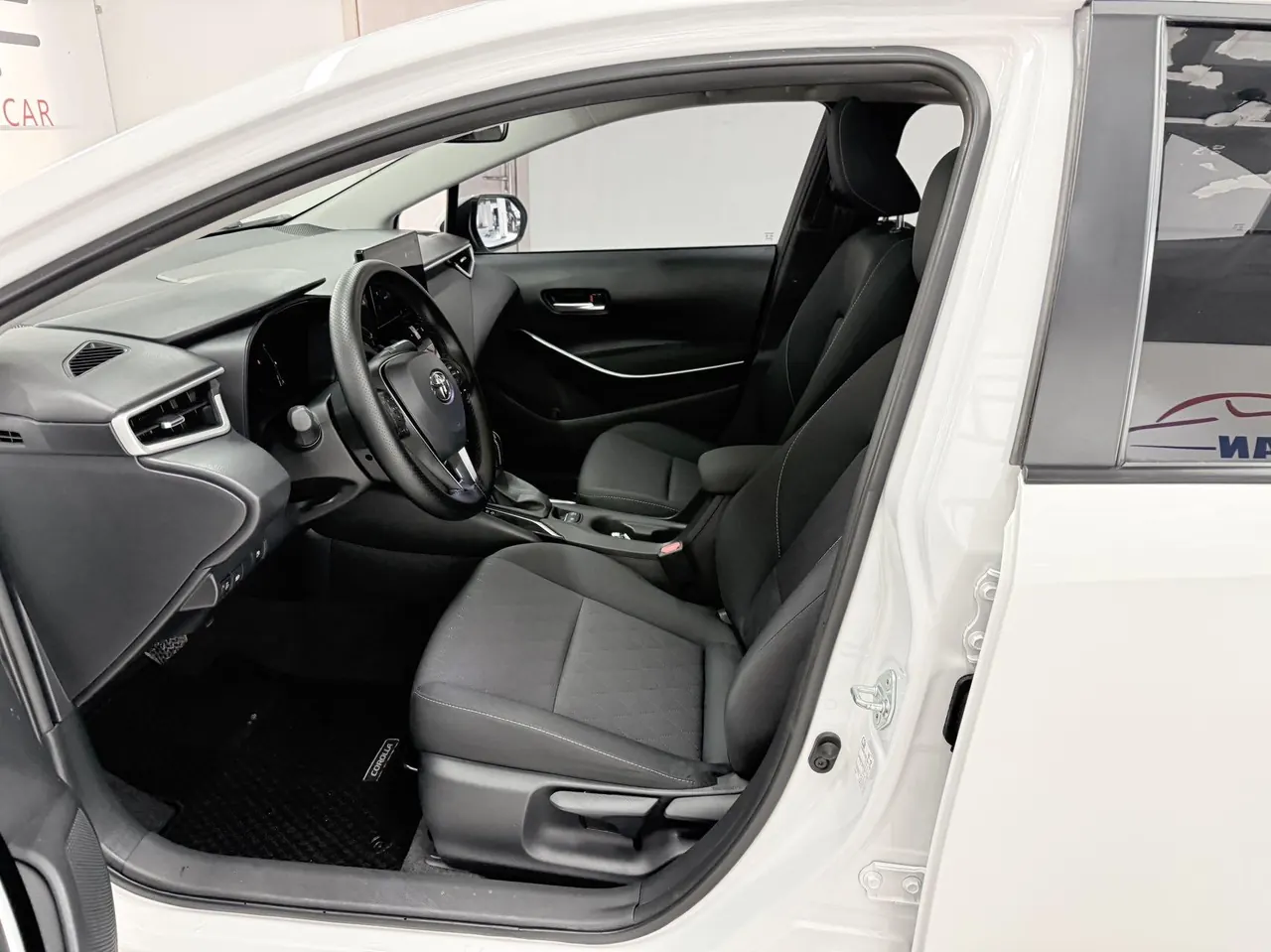 Toyota 2023 Corolla Double Engine 1.8 Stepless Intelligent Electric Hybrid Elite Automatic Gear 3