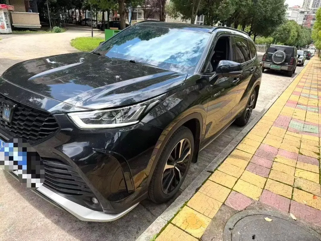 打开图片灯箱:Toyota 2023 Crown Land Release 2.5 Stepless Four-wheel Drive Premium Edition Automatic Gear