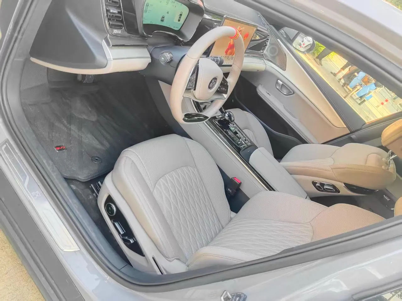 BYD 2024 Chinese DM-i 1.5T stepless glory version 121KM elite automatic gear 6