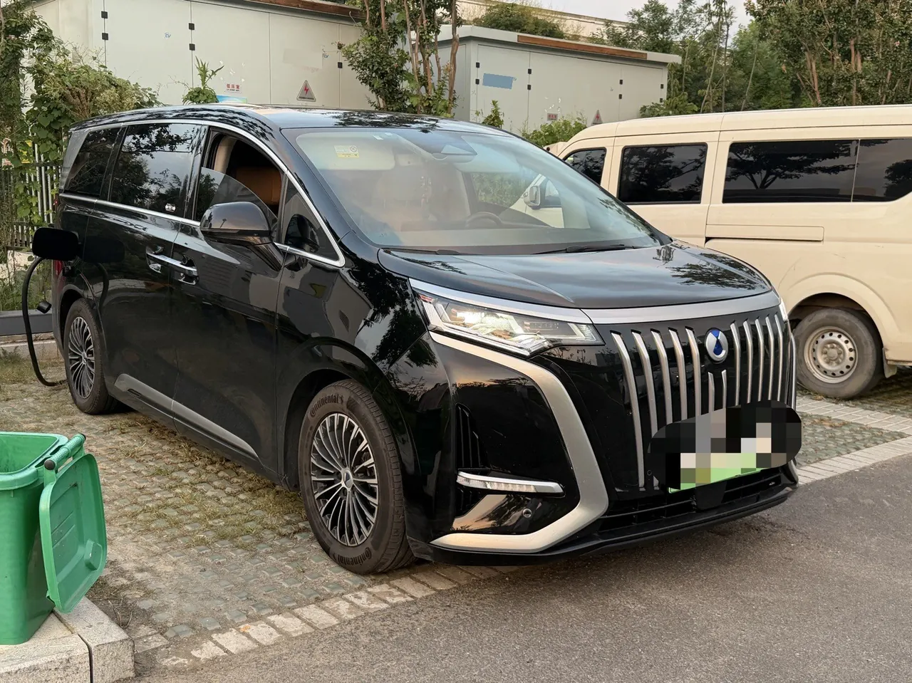 Denza 2024 Denza D9 DM-i 1.5T stepless 970 luxury automatic gear 3