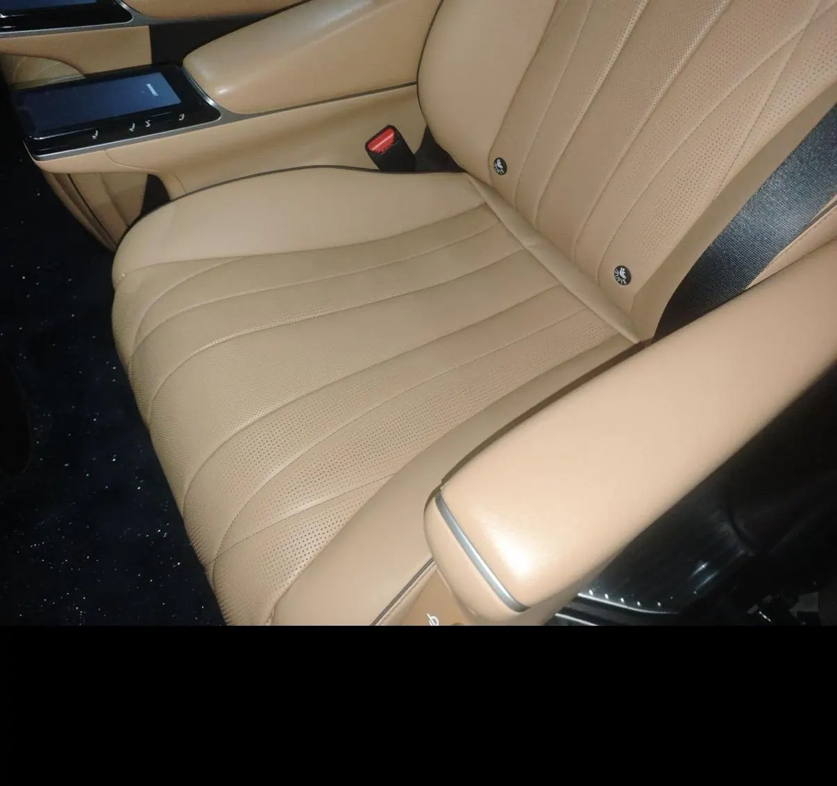 Denza 2024 Denza D9 DM-i 1.5T stepless 970 luxury automatic gear 7