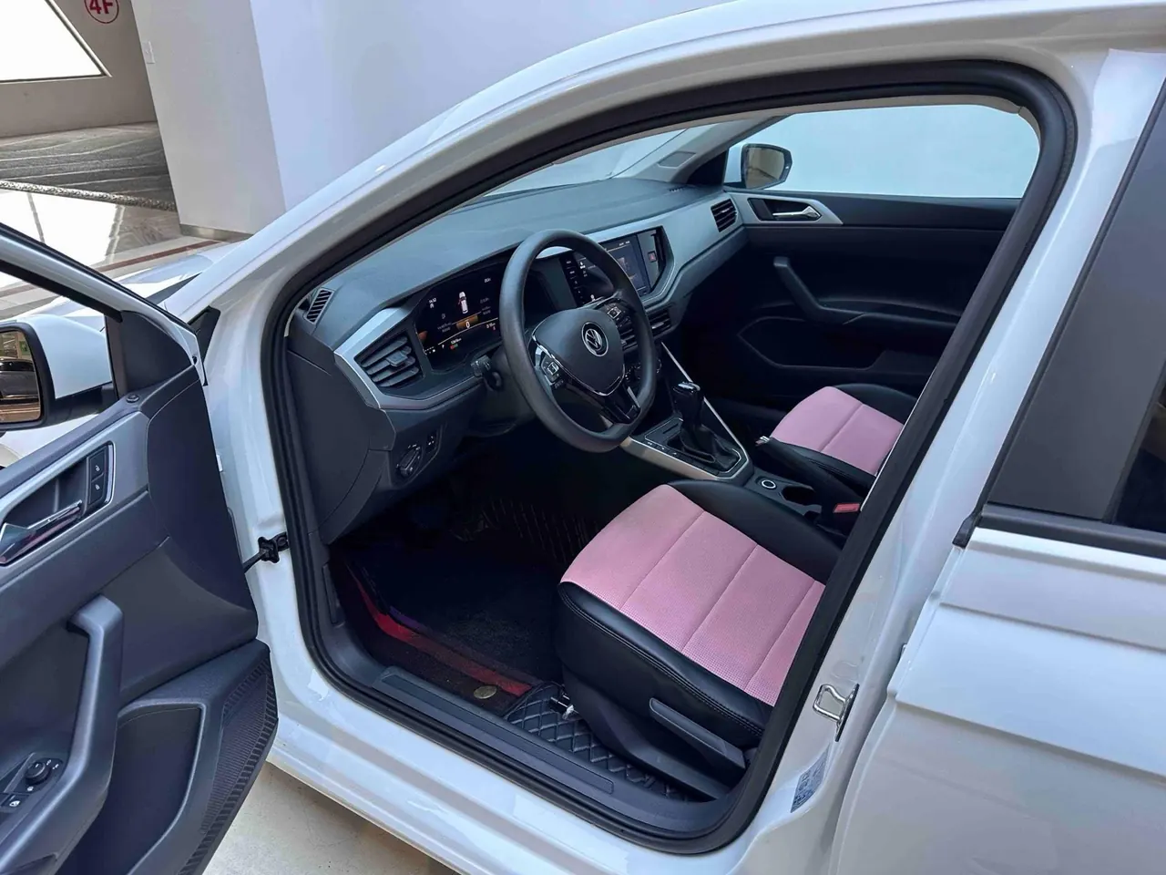 Volkswagen 2023 POLO Plus 1.5 Panoramic Music Edition Automatic Gear 3