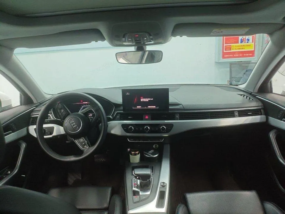 Audi 2020 A4L 2.0TFSI 40TFSI Fashion Dynamic Automatic 3