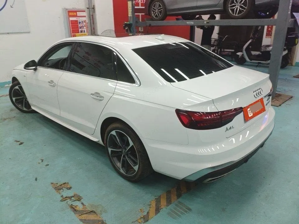 Audi 2020 A4L 2.0TFSI 40TFSI Fashion Dynamic Automatic 5