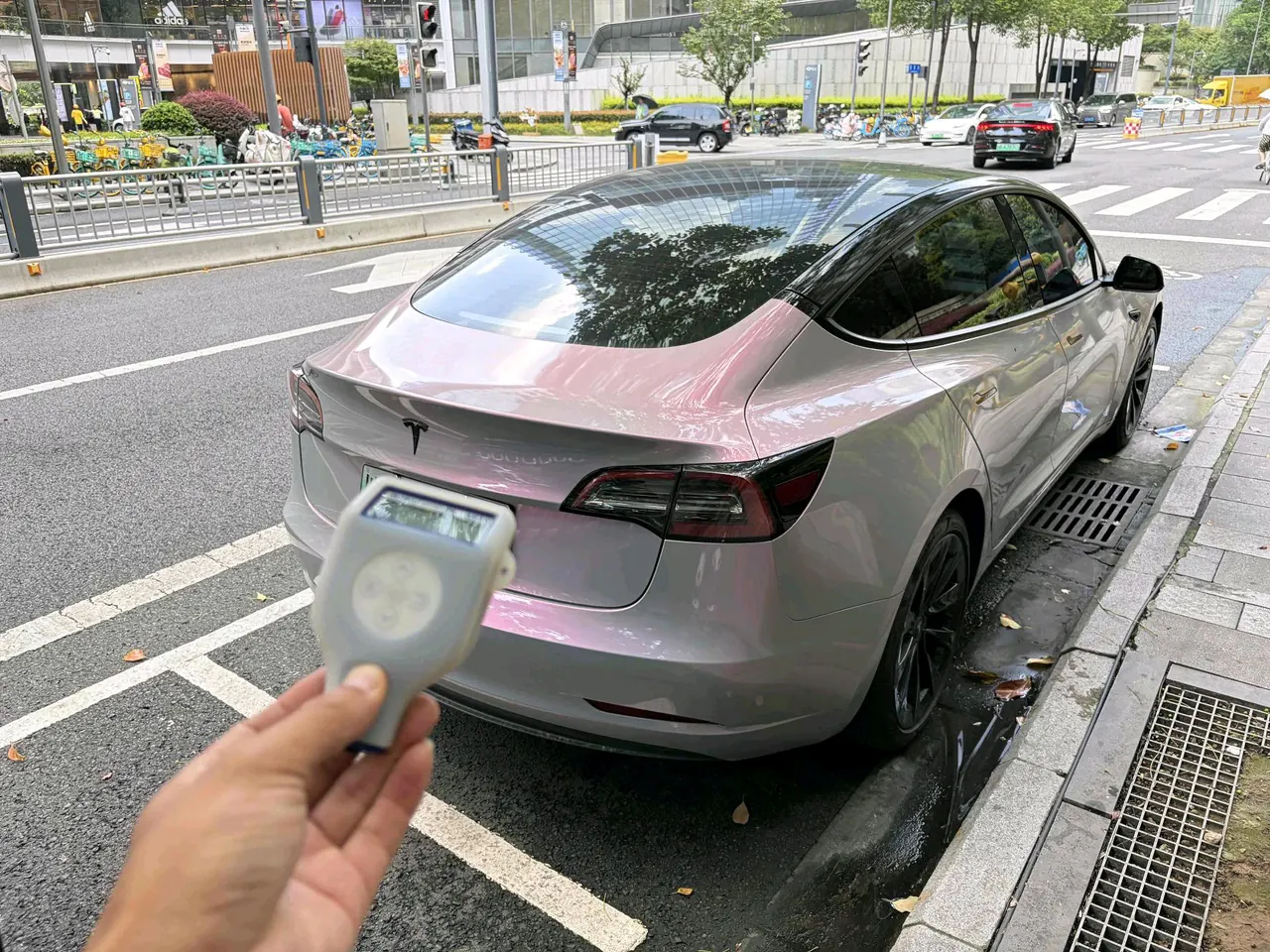 Tesla 2022 Model 3 rear-wheel drive version of automatic transmission 4