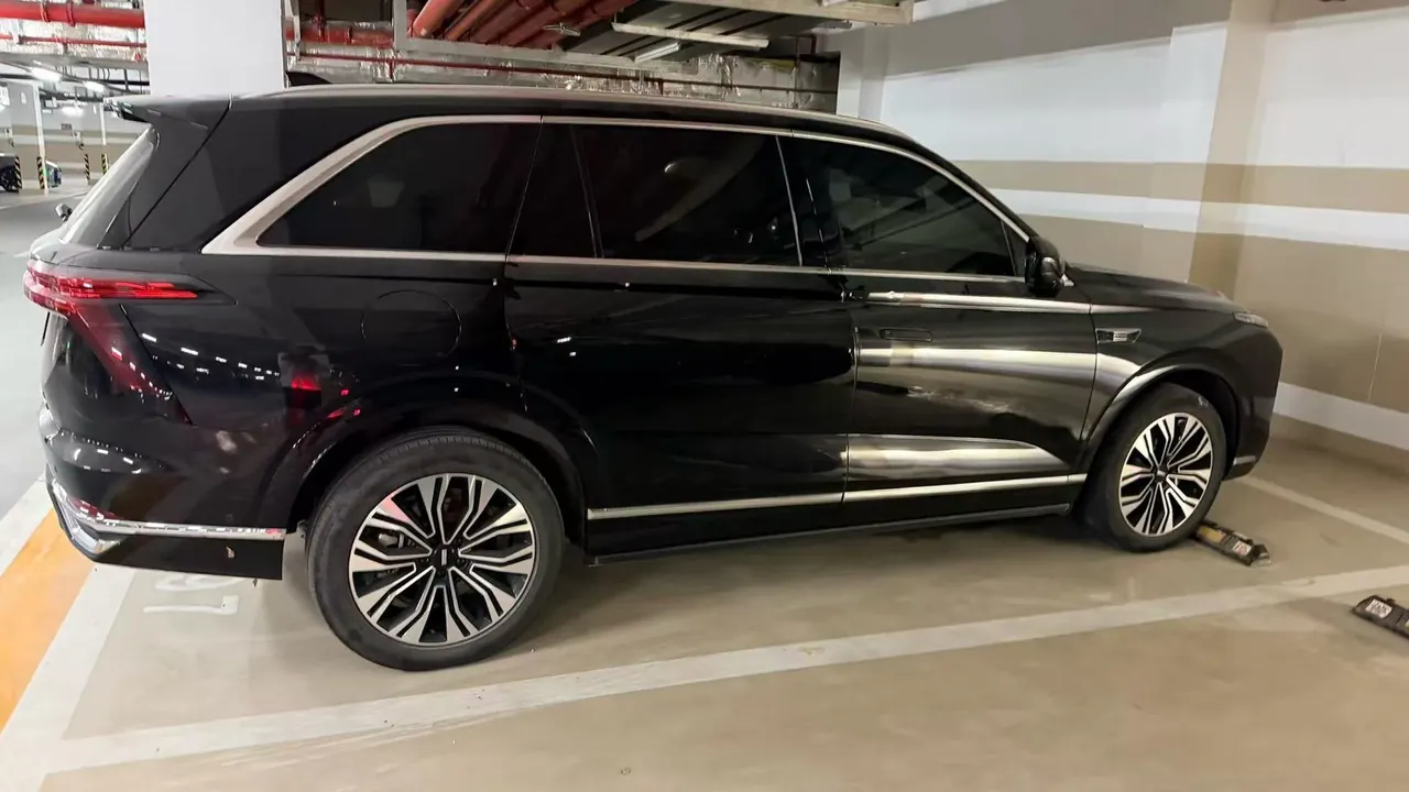 WEY 2023 Blue Mountain DHT 4WD Long Endurance Edition Automatic Gear 3