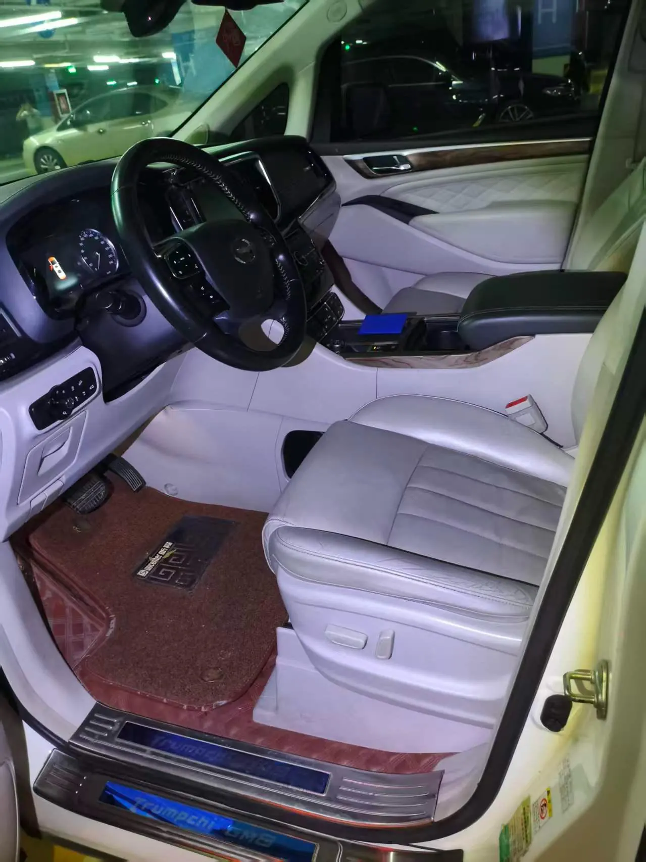 Chuanqi 2020 GM8 2.0T 390T Premium Edition Automatic Gear 4