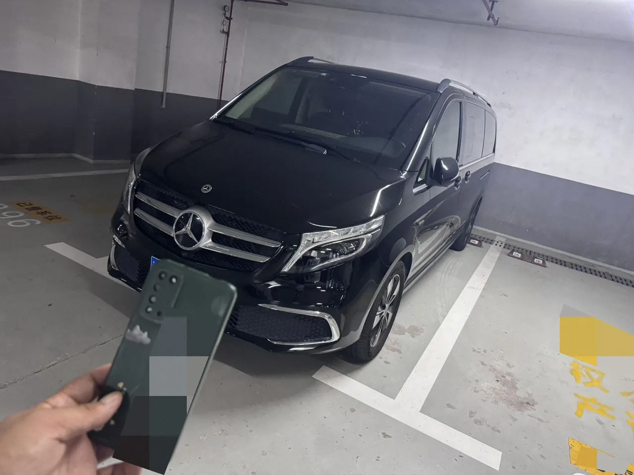 Open image lightbox: Mercedes Benz V 2020V 260 L 2.0T Deluxe Edition Automatic Gear
