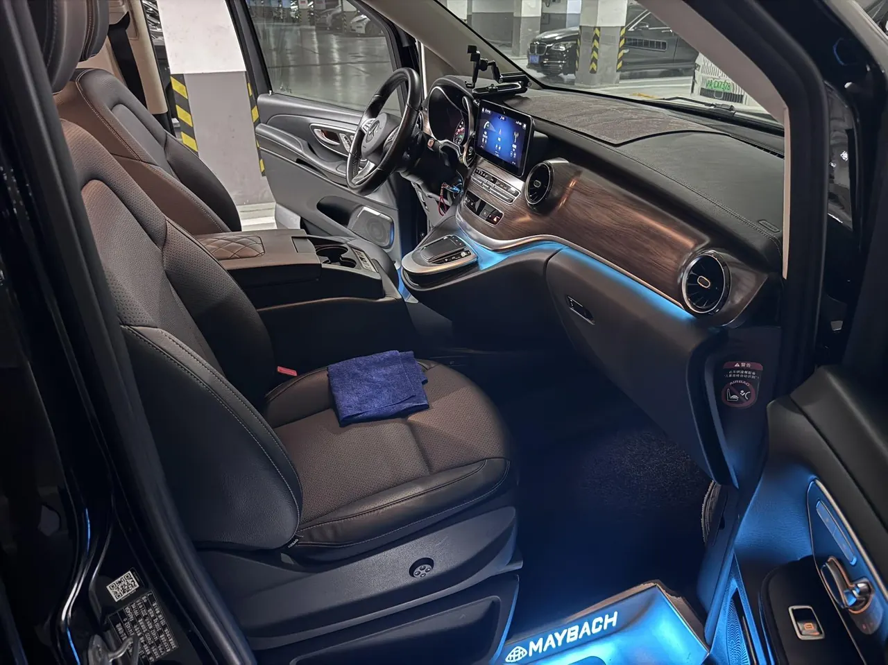 Mercedes Benz V 2020V 260 L 2.0T Deluxe Edition Automatic Gear 9