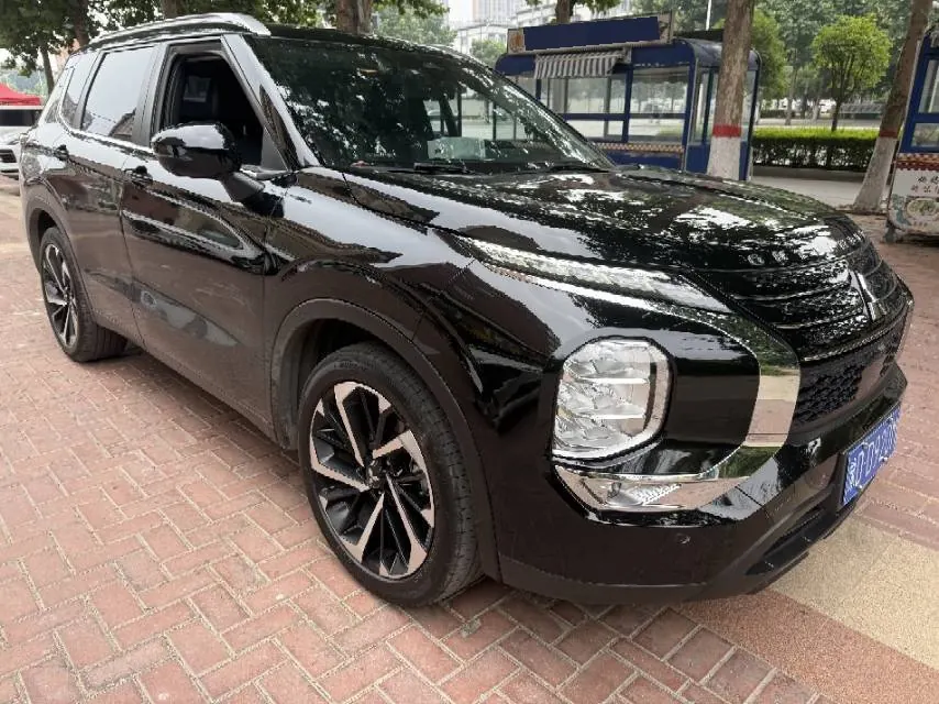 Mitsubishi 2023 Outlander 48V 1.5T Stepless Two-Drive Premium Edition 5-seat Automatic Gear 3