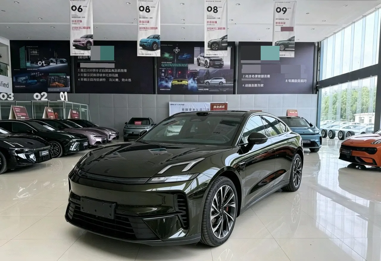 Open image lightbox: LYNK&CO 2026 LYNK&CO 08 EM-P 1.5T 210 Four-wheel Drive Performance Ultra H7 Automatic Gear