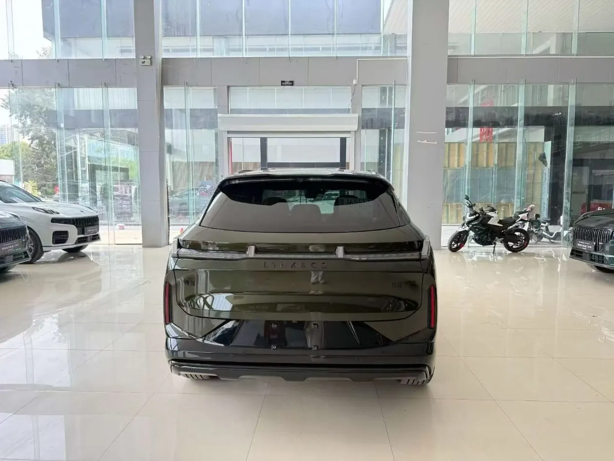 LYNK&amp;CO 2026 LYNK&amp;CO 08 EM-P 1.5T 210 Four-wheel Drive Performance Ultra H7 Automatic Gear 2