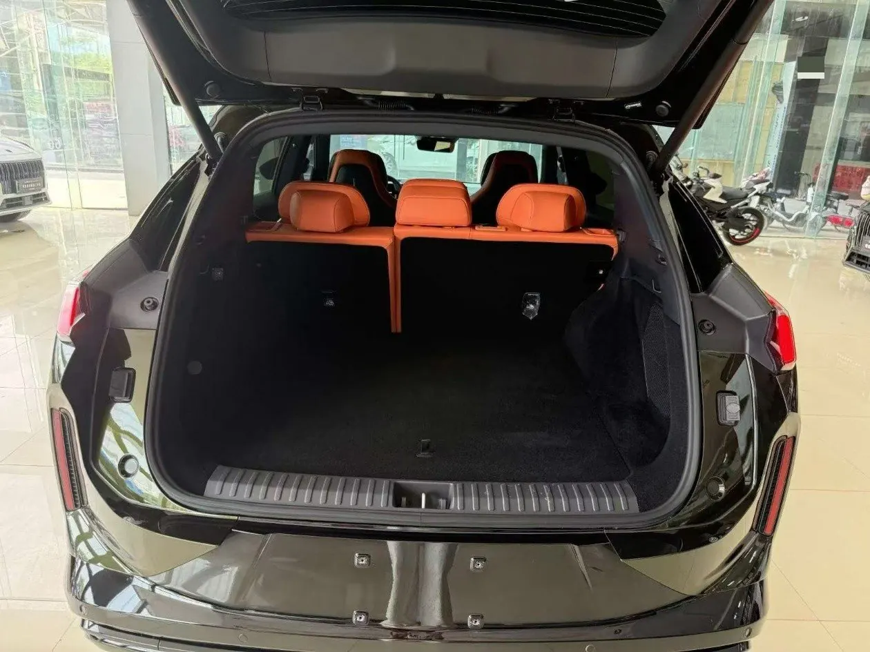 LYNK&amp;CO 2026 LYNK&amp;CO 08 EM-P 1.5T 210 Four-wheel Drive Performance Ultra H7 Automatic Gear 3