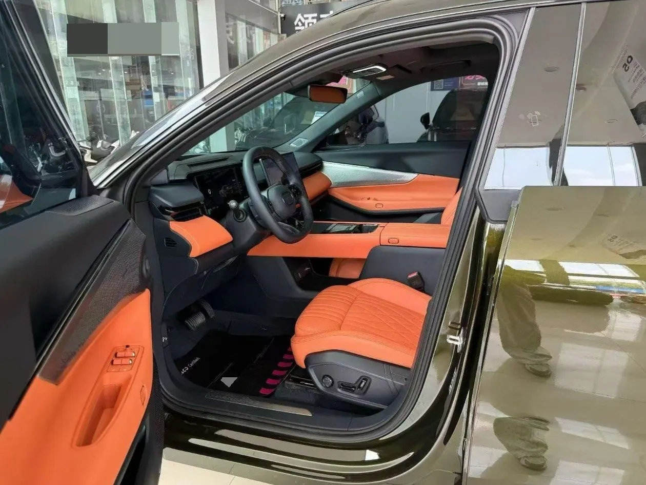 LYNK&amp;CO 2026 LYNK&amp;CO 08 EM-P 1.5T 210 Four-wheel Drive Performance Ultra H7 Automatic Gear 6
