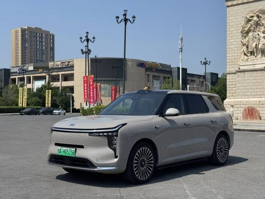 打开图片灯箱:IM 2026 IM LS8 66 Ultra Technology Flagship Large Five-seater Automatic Transmission