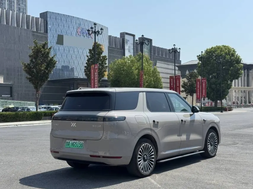 IM 2026 IM LS8 66 Ultra Technology Flagship Large Five-seater Automatic Transmission 3