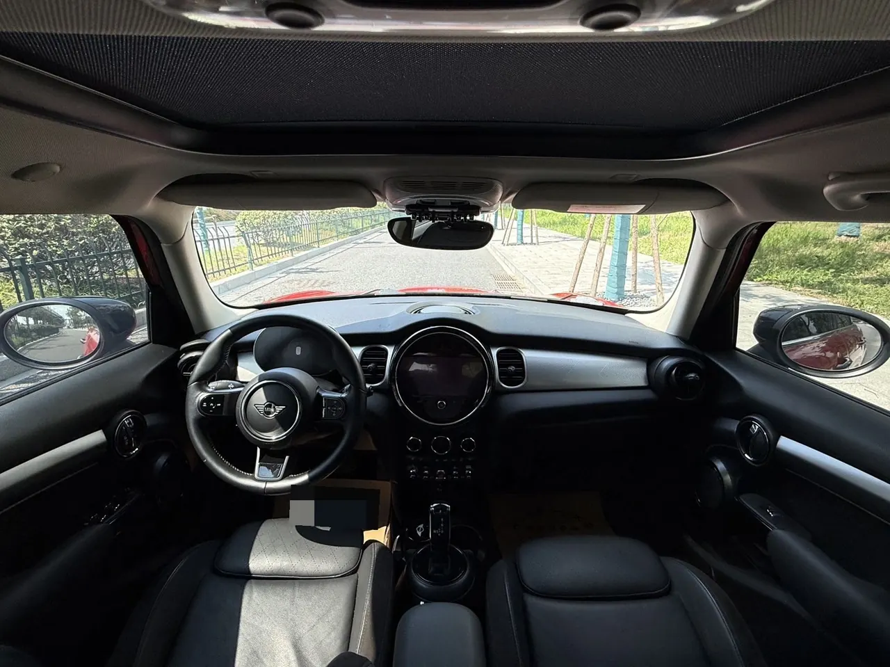 MINI Mini 5-Door (Imported) 2022 Mini Cooper 1.5T Camden Limited Edition Automatic Gear 6