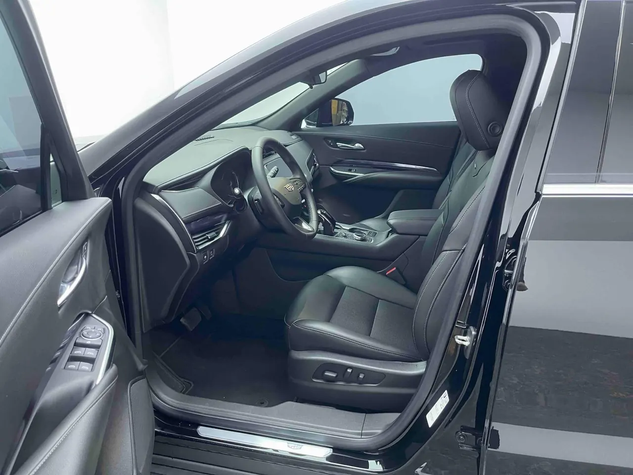 Cadillac 2022 XT4 48V 2.0T 28T Two-Drive Fashion Automatic Gear 6