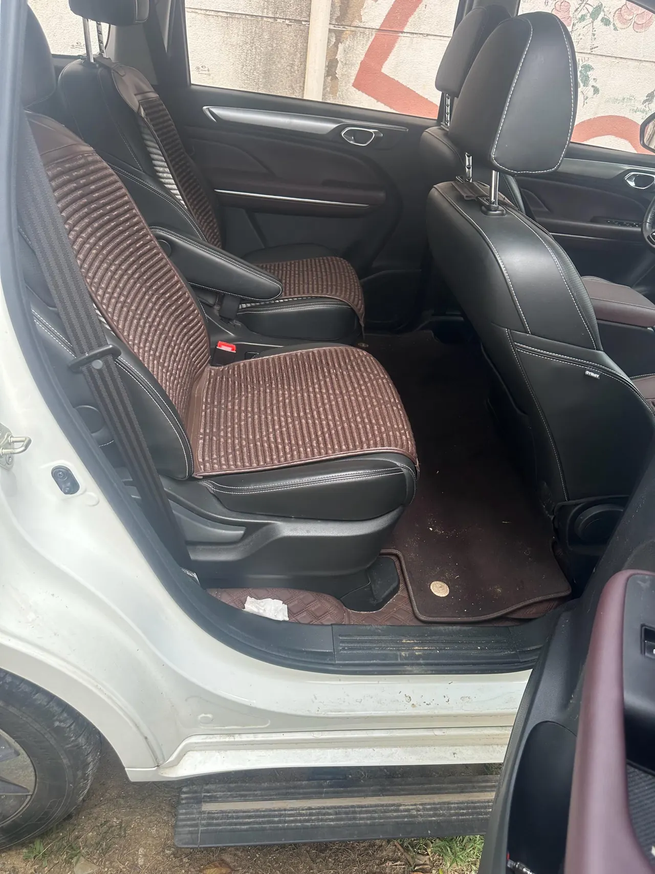 Chuanqi 2021 M6 1.5T 270T Deluxe Edition 7-seat Automatic Gear 6