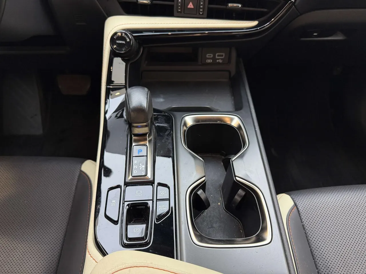 Lexus NX New Energy (Imported) 2022 NX400h 2.5 Stepless Smooth Edition Automatic Gear 13