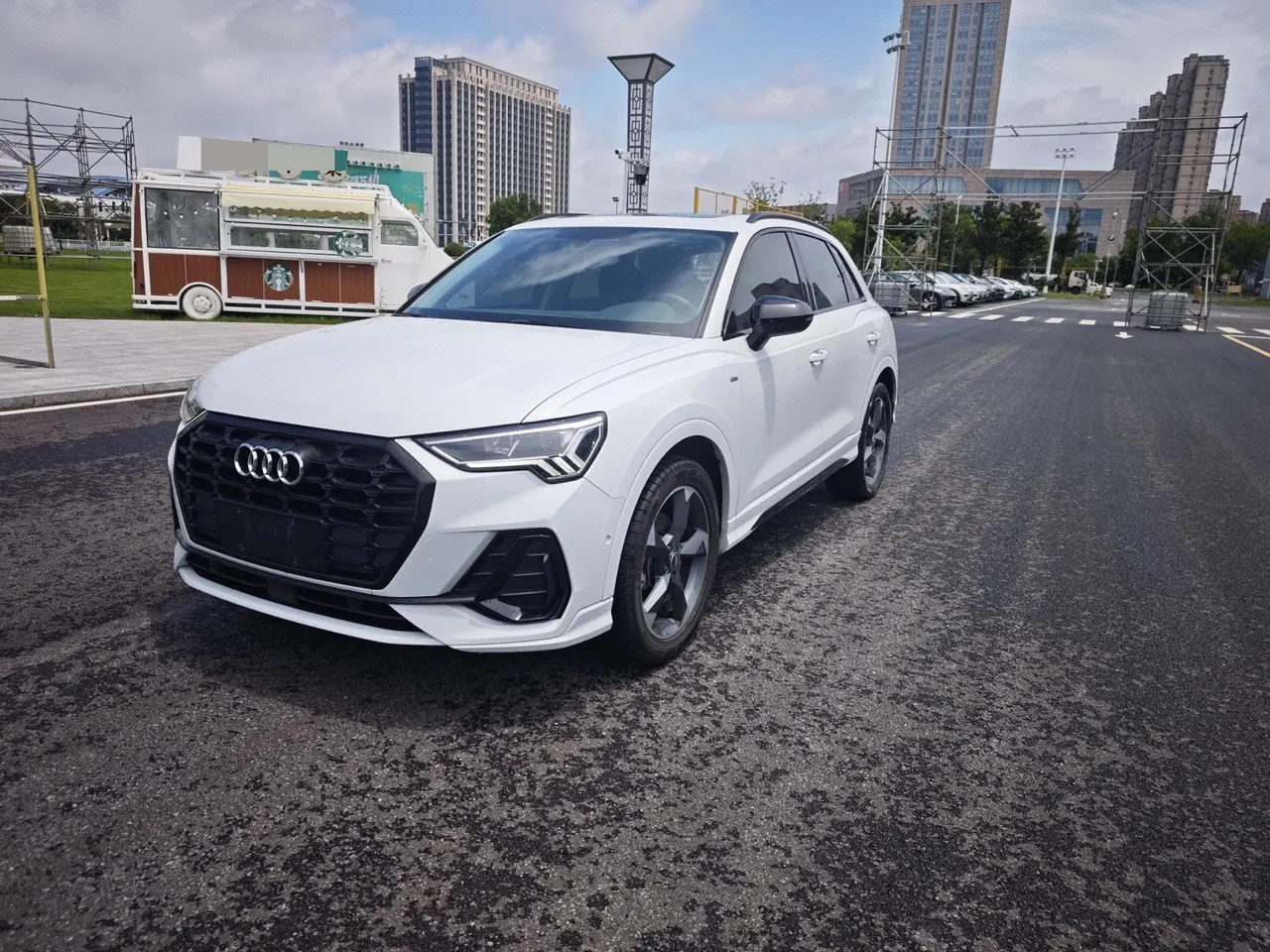 Open image lightbox: Audi 2022 Q3 1.4TFSI 35TFSI Fashion Dynamic Automatic