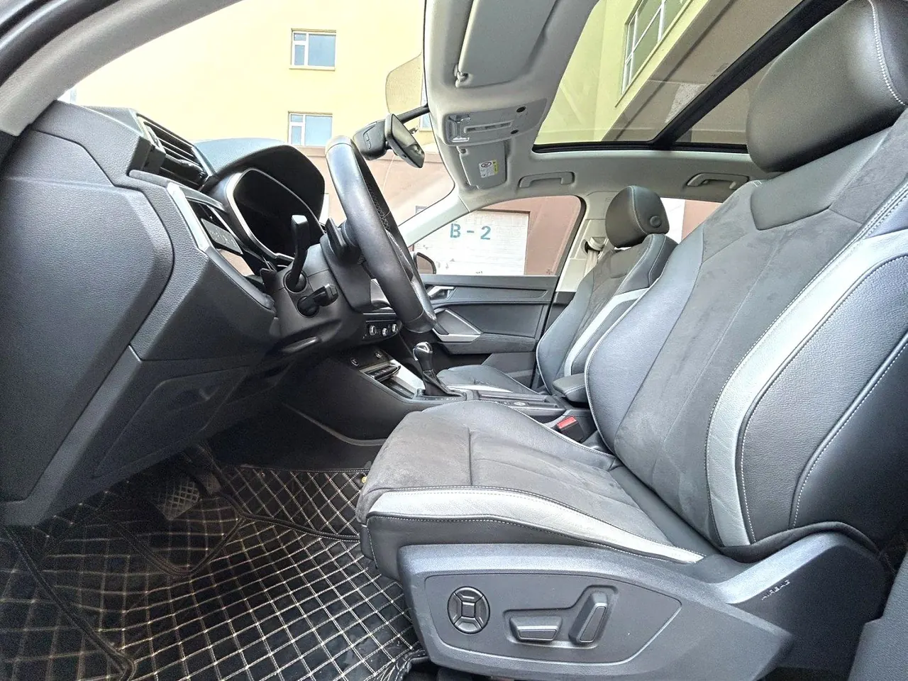 Audi 2022 Q3 1.4TFSI 35TFSI Fashion Dynamic Automatic 5