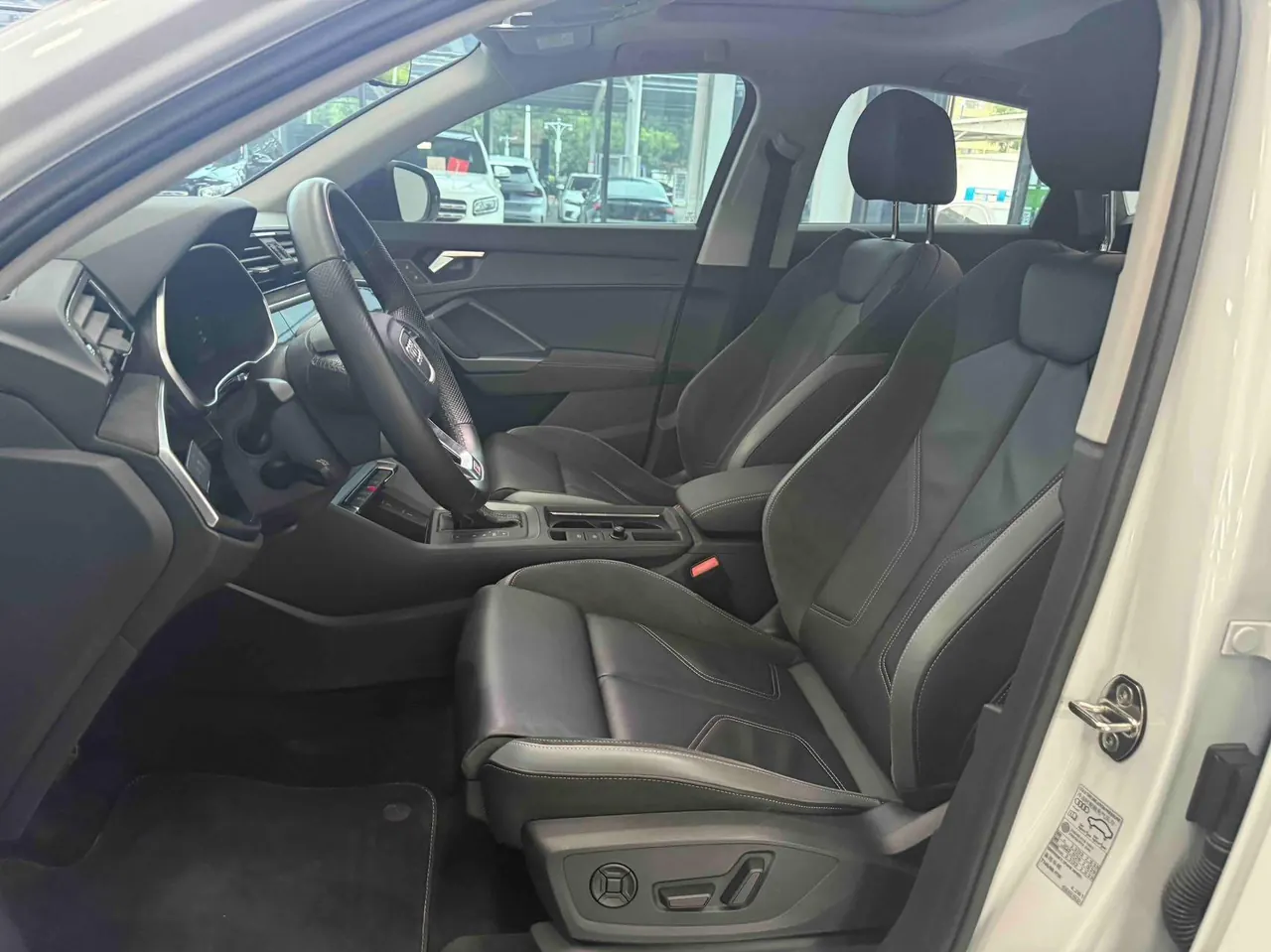 Audi 2022 Q3 Sportback 1.4TFSI 35TFSI aggressive automatic gear 4