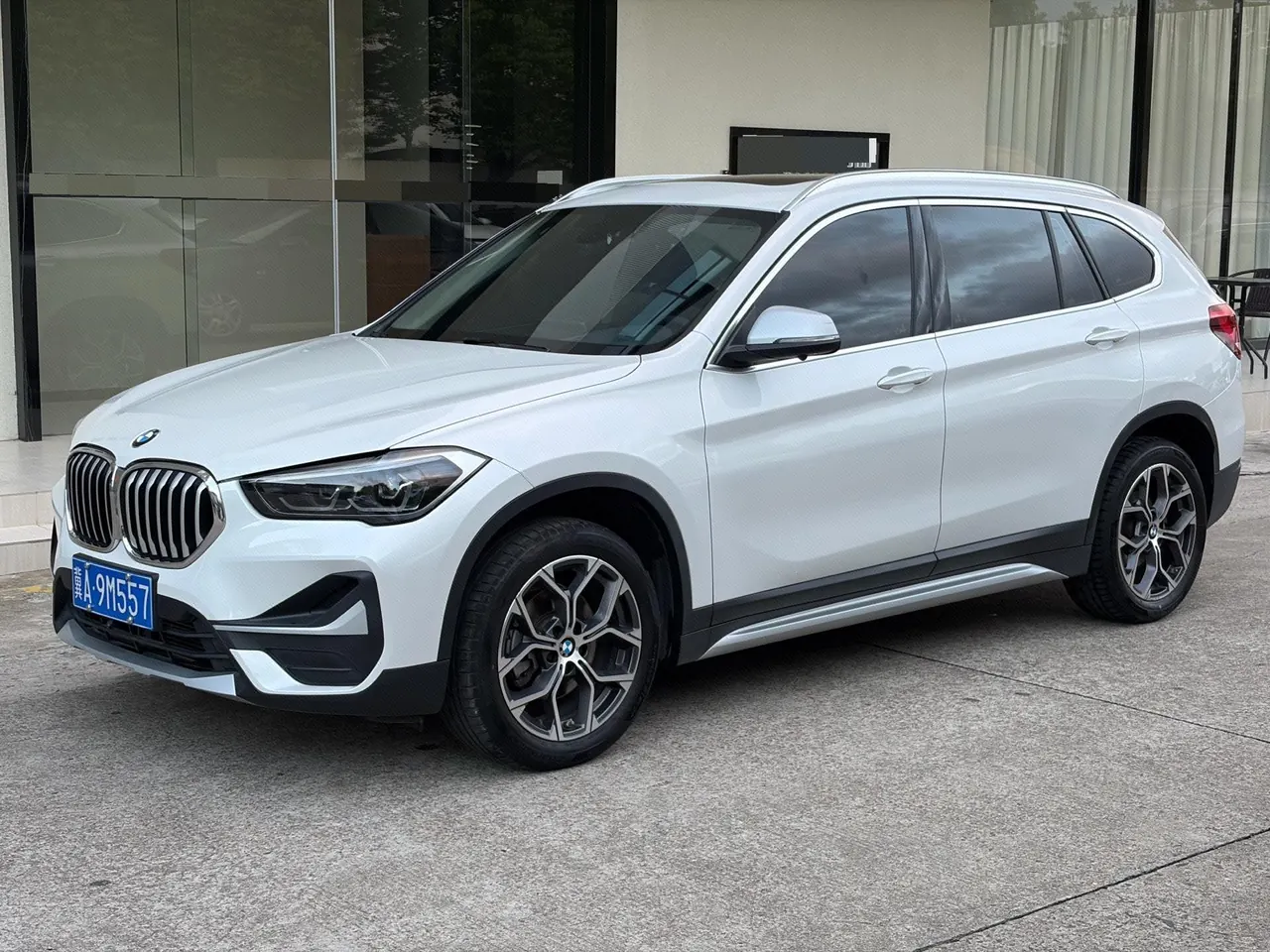 Open image lightbox: BMW 2022 X1 sDrive20Li 1.5T fashion automatic gear