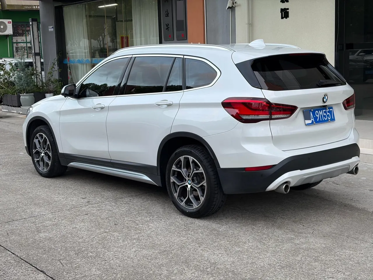 BMW 2022 X1 sDrive20Li 1.5T fashion automatic gear 4