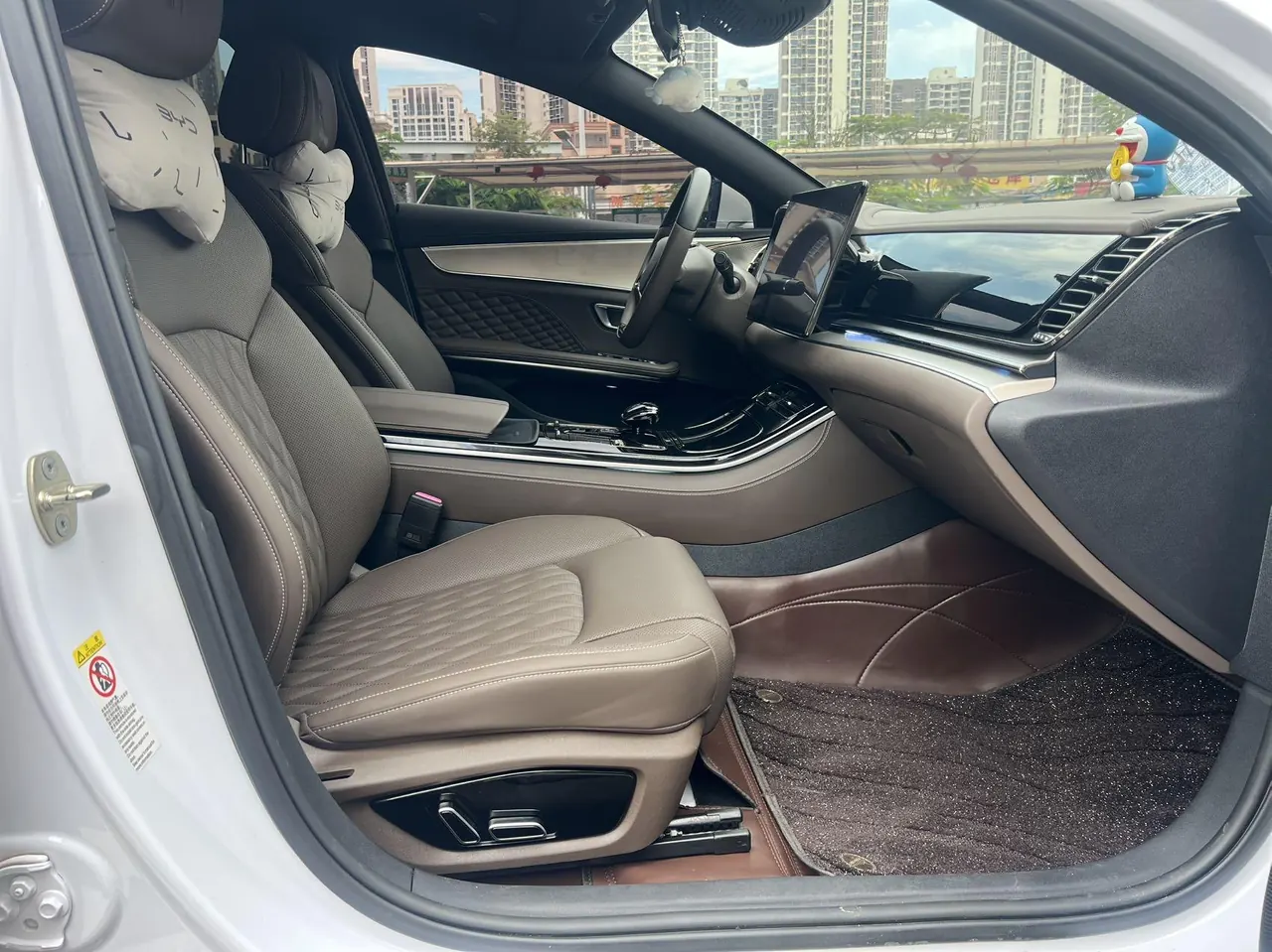 BYD 2022 Han DM-i 1.5T stepless 121KM noble automatic gear 3