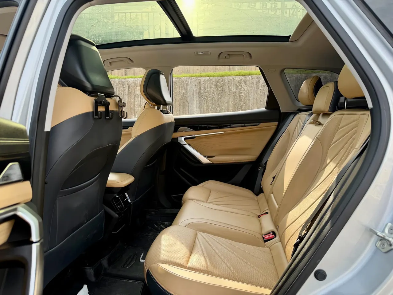 Geely 2023 Boyue L 1.5TD Honorable Automatic Transmission 4