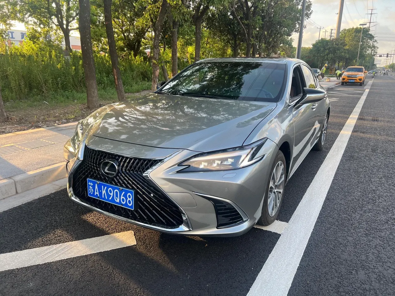 Open image lightbox: Lexus ES (Imported) 2025 ES200 2.0 Stepless Special Edition Automatic Gear