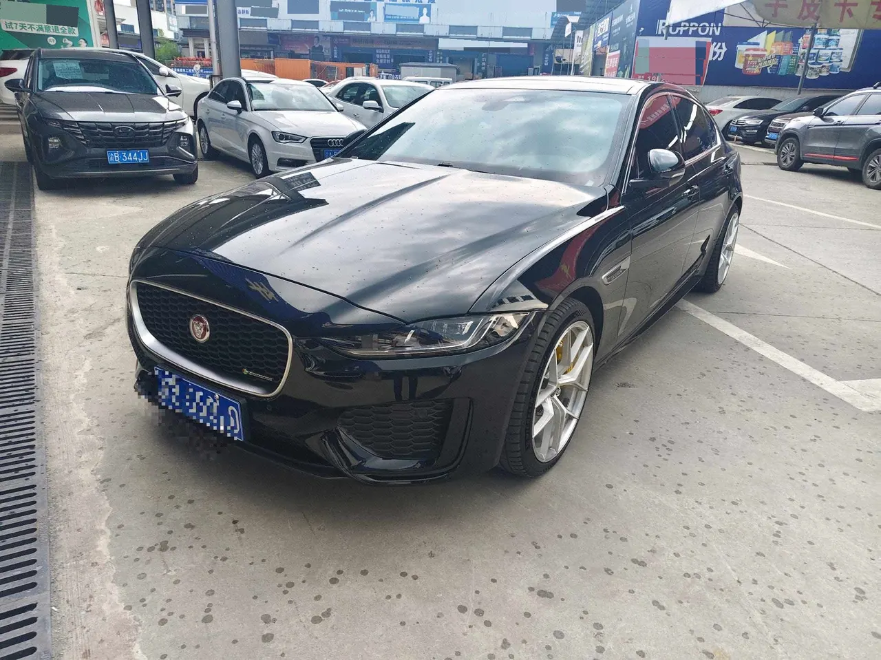 打开图片灯箱:Jaguar 2022 XEL 2.0T 250PS R-DYNAMIC S Enterprising Sports Edition Automatic Gear