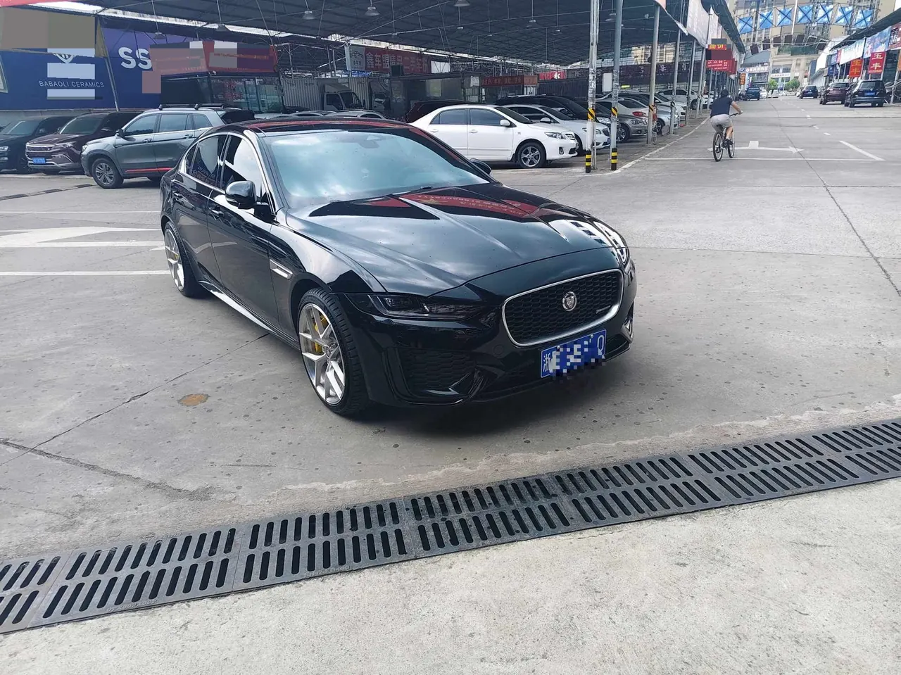 Jaguar 2022 XEL 2.0T 250PS R-DYNAMIC S Enterprising Sports Edition Automatic Gear 2