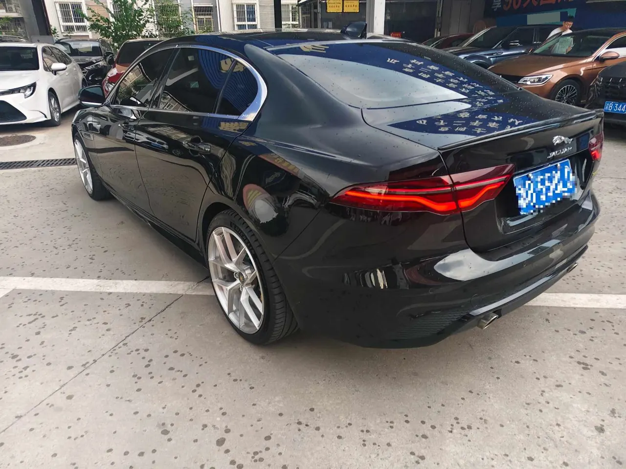 Jaguar 2022 XEL 2.0T 250PS R-DYNAMIC S Enterprising Sports Edition Automatic Gear 3