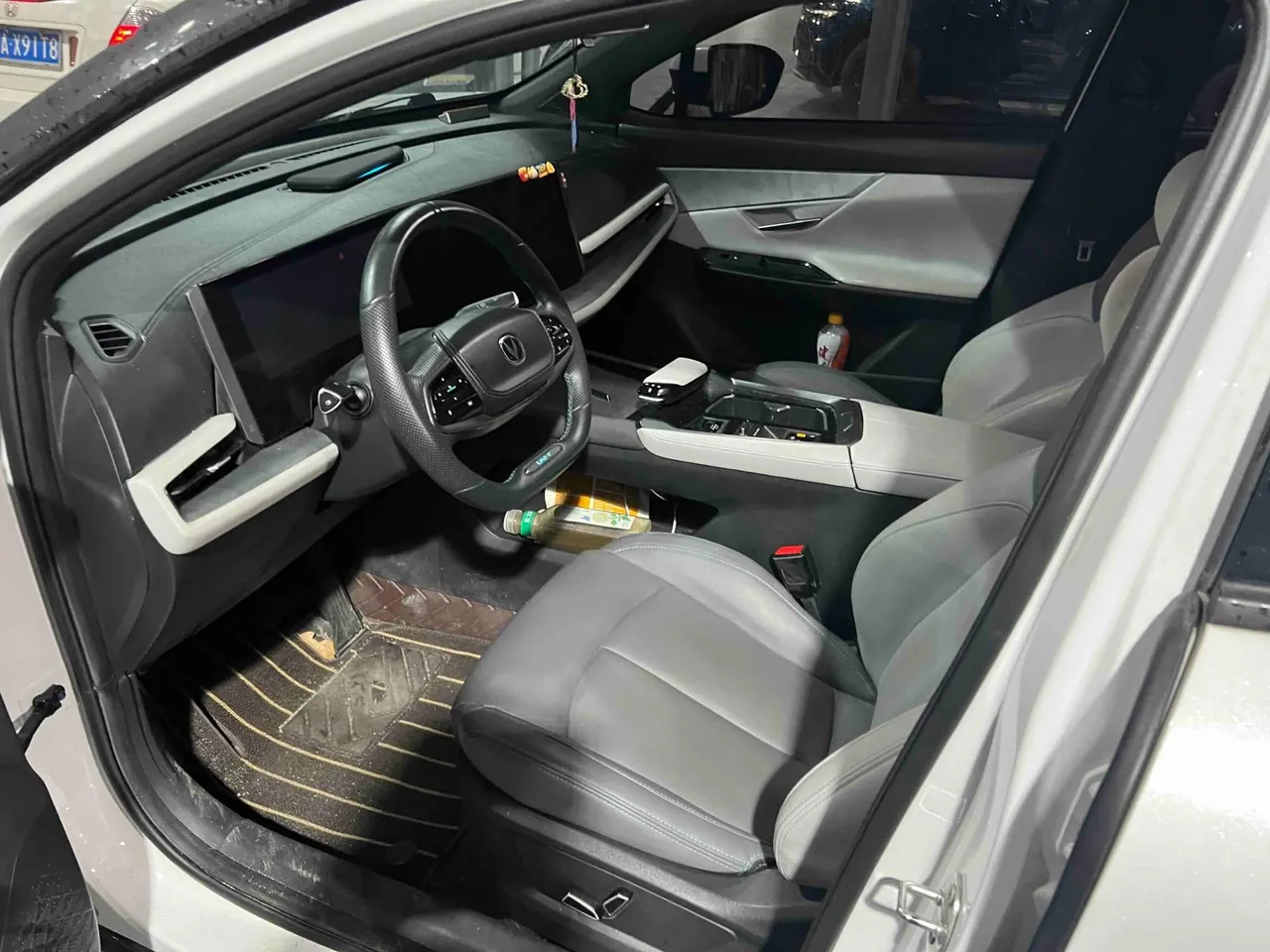 ChangAn 2022 UNI-T 1.5T honorable automatic gear 3