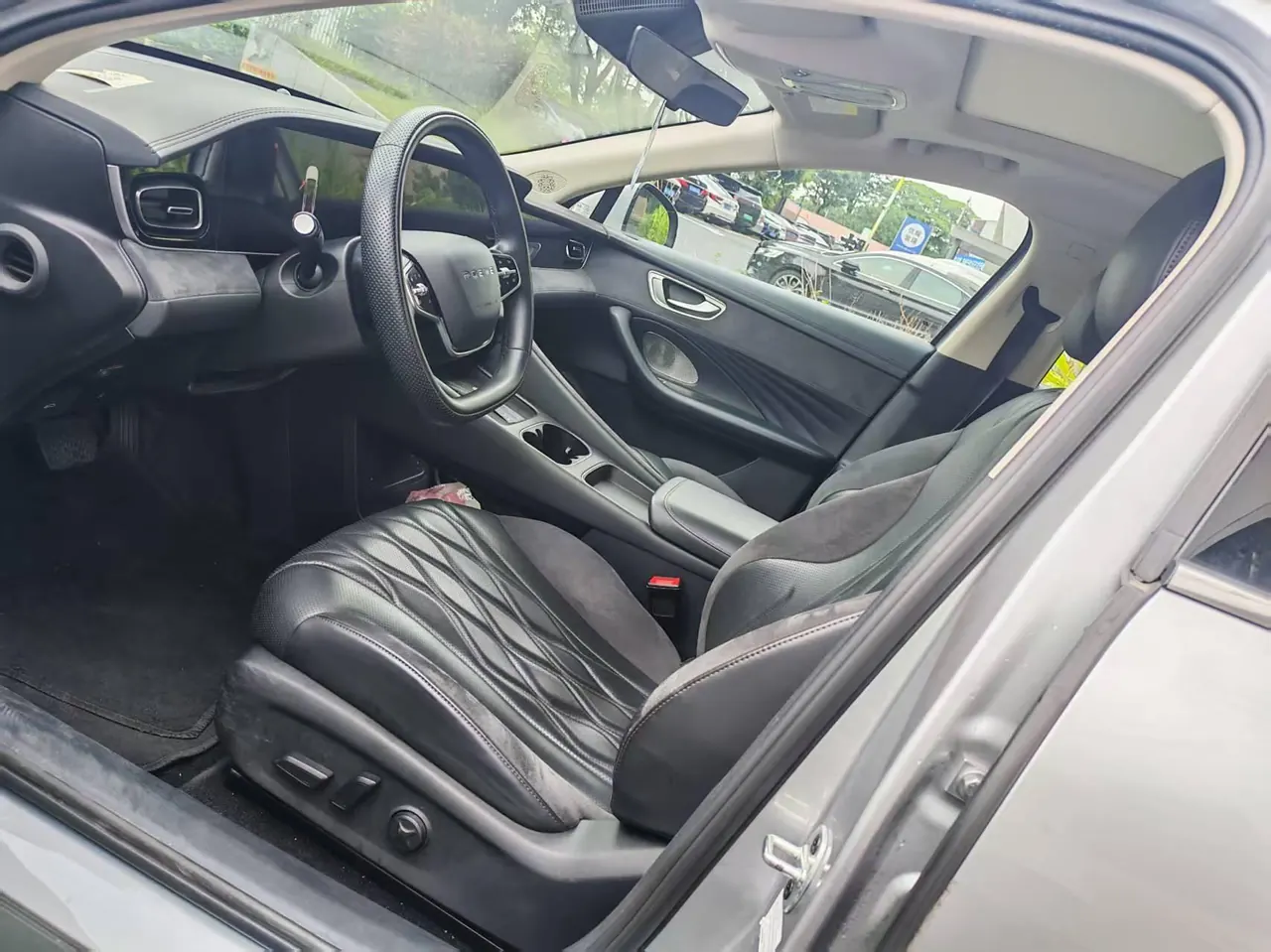 Roewe 2023 D7 DMH 1.5 125km Flagship Automatic Gear 3