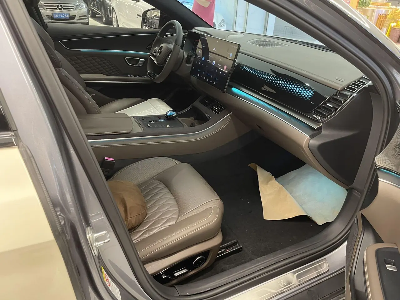 BYD 2022 Han DM-i 1.5T stepless 121KM exclusive automatic gear 3