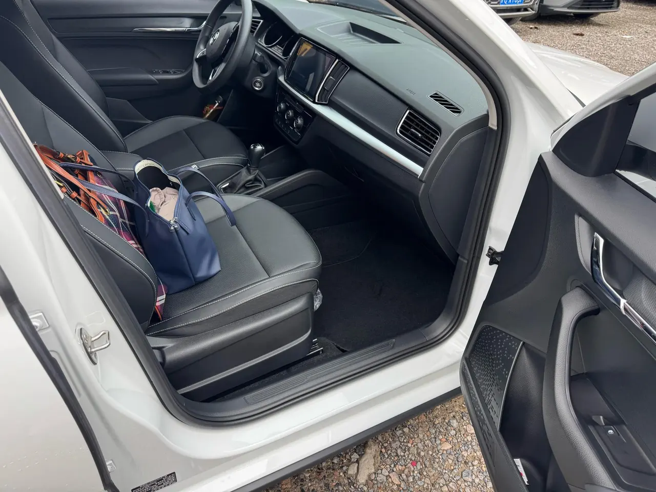 Skoda 2023 Comic 1.5 Comfortable Edition (Modified) Automatic Gear 6